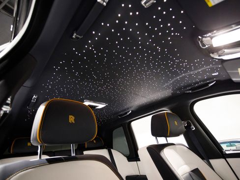 Used 2024 Rolls-Royce Cullinan Black Badge image 10