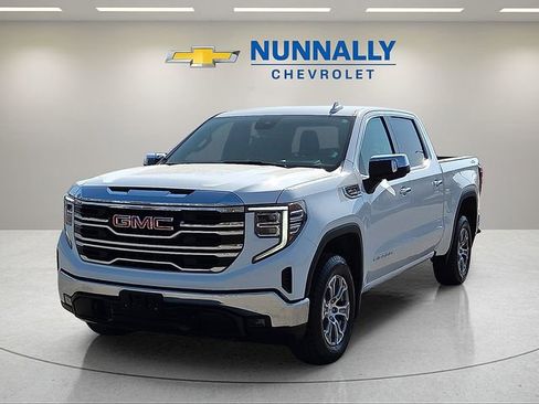 Certified 2024 GMC Sierra 1500 SLT image 1