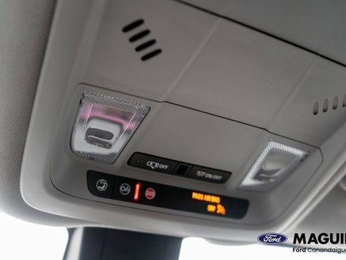 Used 2024 Chevrolet Equinox LT image 30