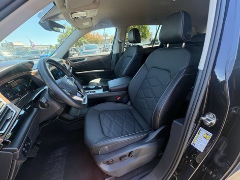 Used 2026 Volkswagen Atlas SE FWD image 40