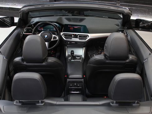 Used 2023 BMW 430i Convertible w/ M Sport Package image 28