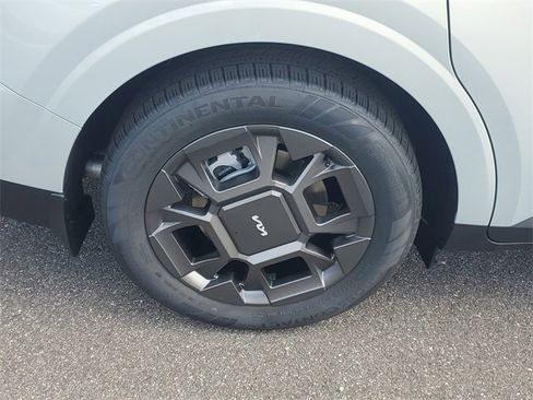 New 2026 Kia Carnival SX image 9