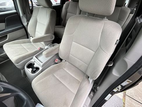 Used 2017 Honda Odyssey SE image 13