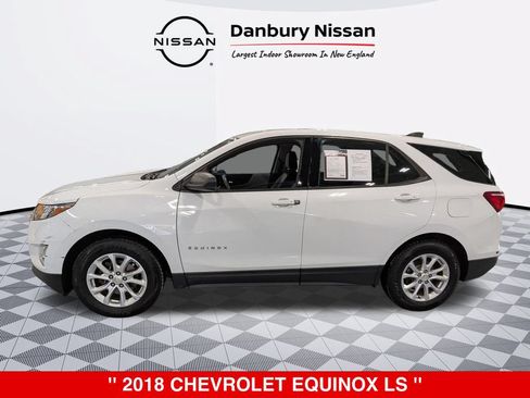 Used 2018 Chevrolet Equinox LS FWD image 6