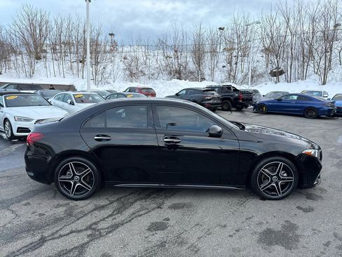 Used 2022 Mercedes-Benz A 220 4MATIC w/ AMG Line image 12