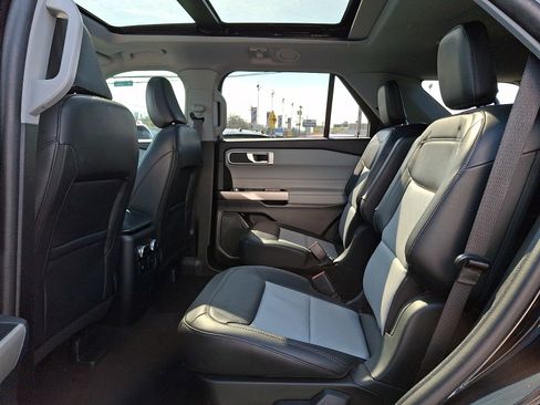 Certified 2023 Ford Explorer XLT w/ Equipment Group 202A image 10