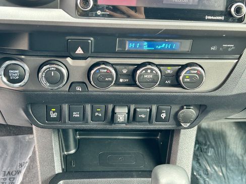 Used 2023 Toyota Tacoma TRD Off-Road w/ Technology Package image 21