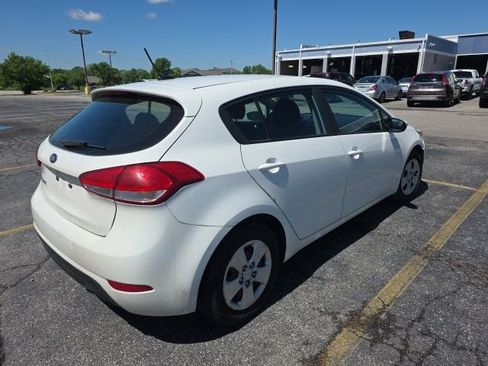 Used 2017 Kia Forte LX image 5