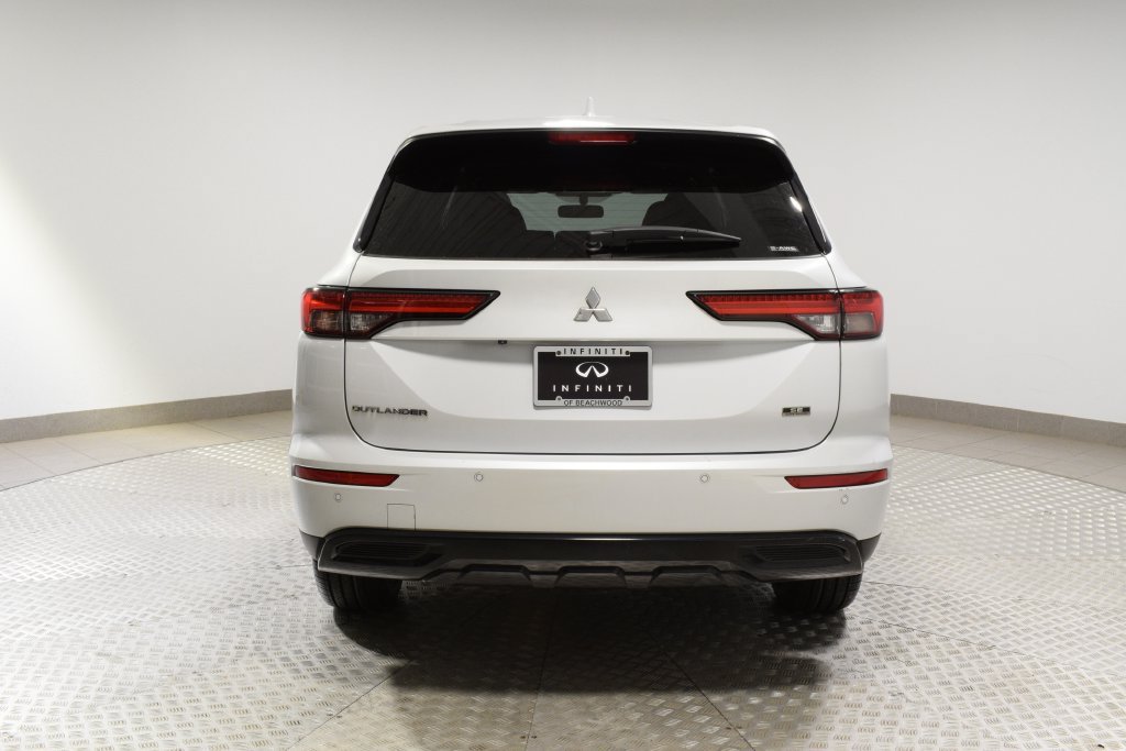 Used 2023 Mitsubishi Outlander SE AWD/4WD image 13