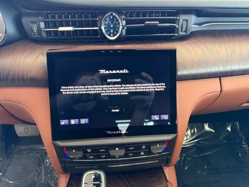 Certified 2022 Maserati Quattroporte Modena RWD image 19