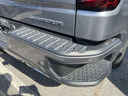 Used 2021 GMC Sierra 1500 Denali w/ Denali Ultimate Package AWD/4WD image 9