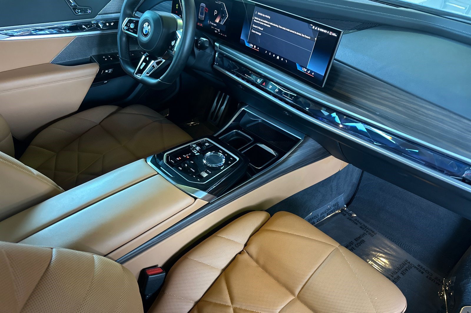 Used 2024 BMW 740i xDrive AWD/4WD image 19