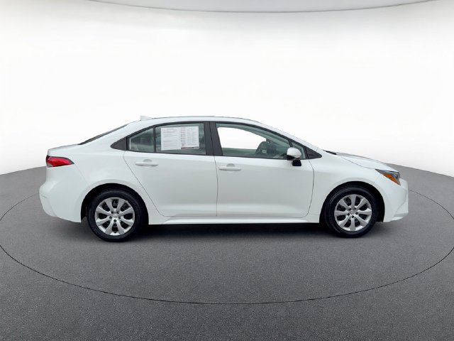 Used 2025 Toyota Corolla LE w/ Convenience Package FWD image 7