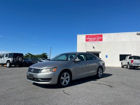 Used 2013 Volkswagen Passat 2.5 SE FWD image 6