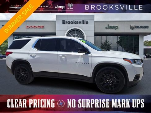 Used 2020 Chevrolet Traverse LT w/ LPO, Blackout Package AWD/4WD image 1