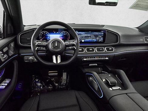 Certified 2025 Mercedes-Benz GLS 450 4MATIC image 11