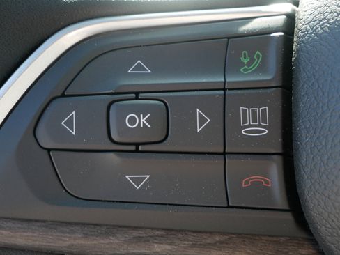 New 2025 Jeep Grand Cherokee L Limited w/ Trailer Tow Package image 15