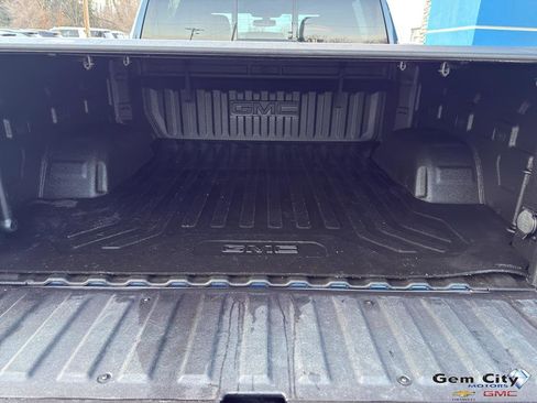 Used 2021 GMC Sierra 1500 SLT w/ SLT Premium Package image 9
