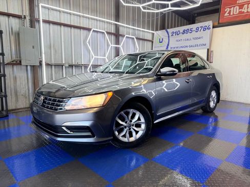 Used 2016 Volkswagen Passat 1.8T S image 2