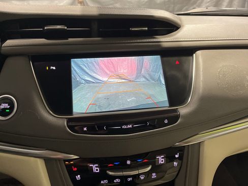 Used 2017 Cadillac XT5 Premium Luxury image 22