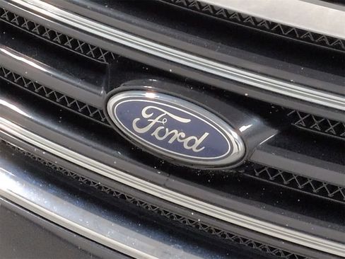 Used 2016 Ford Taurus Limited w/ Equipment Group 301A image 12