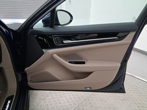 New 2026 Porsche Panamera image 36