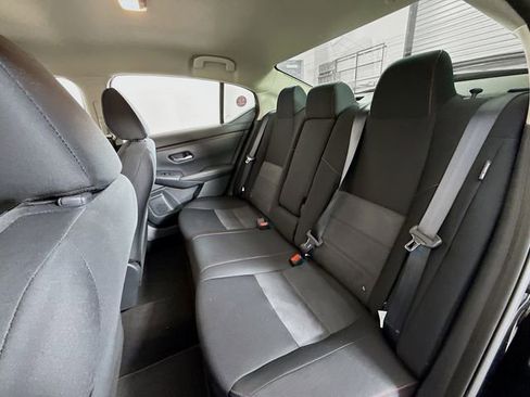 Certified 2025 Nissan Sentra SR w/ Midnight Edition image 8