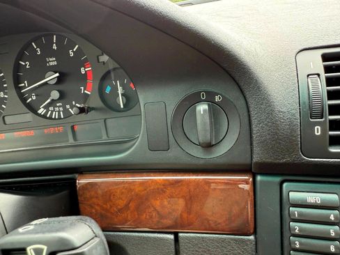 Used 2003 BMW 540i 540iA 4dr Sdn 5-Spd Auto image 55