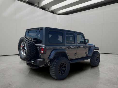 Used 2020 Jeep Wrangler Unlimited Sahara AWD/4WD image 5
