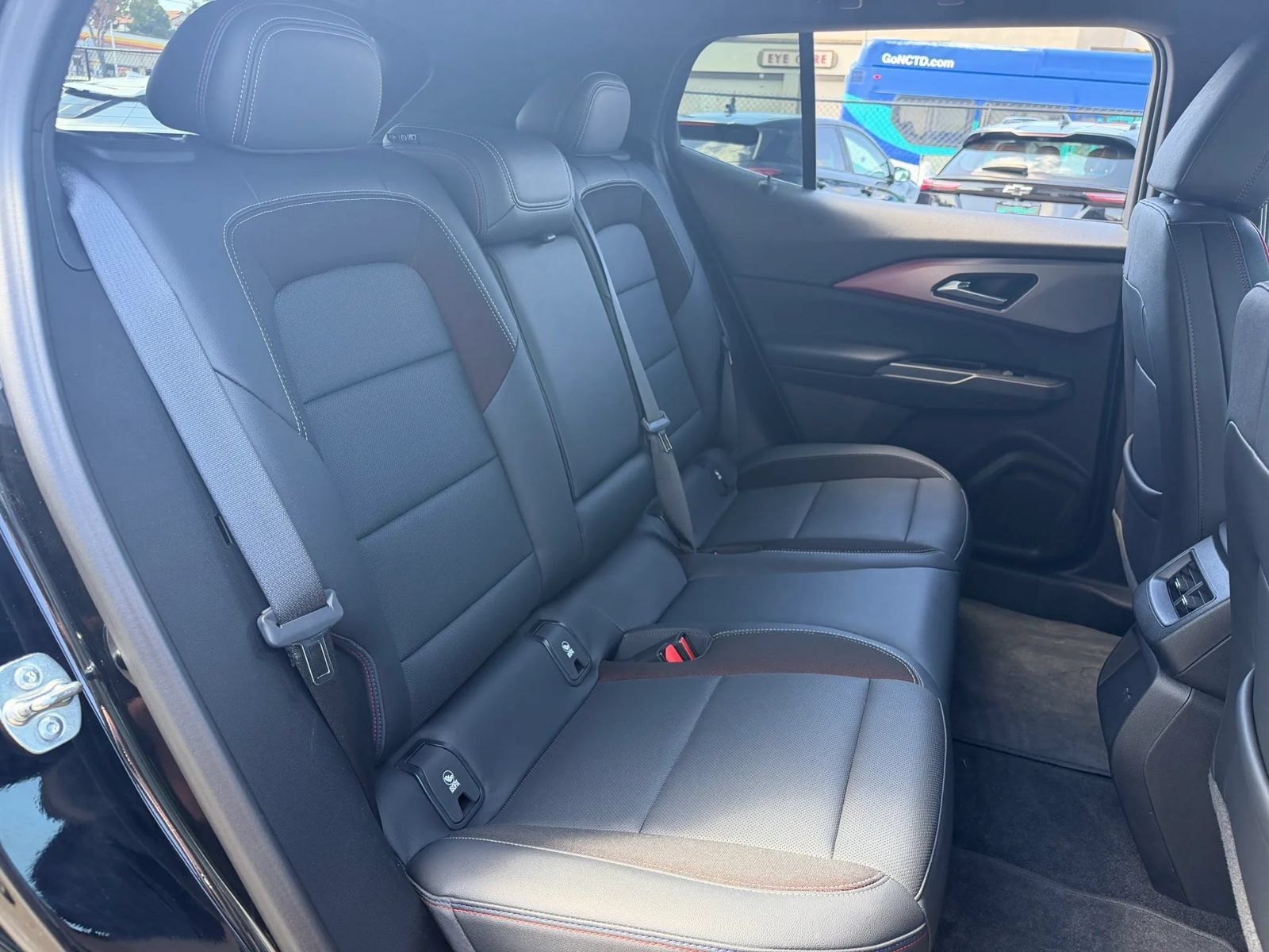 Used 2024 Chevrolet Equinox EV RS FWD image 26