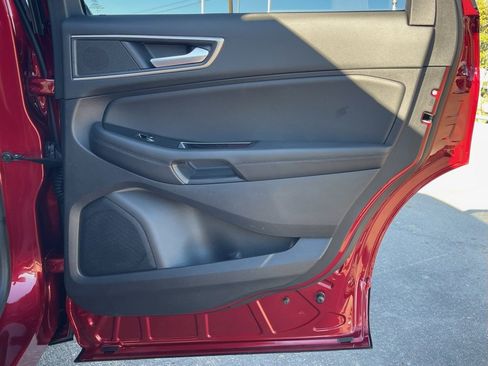 Used 2019 Ford Edge SEL w/ Equipment Group 201A image 36