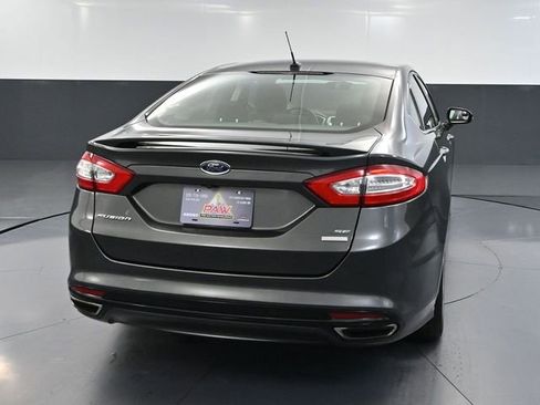 Used 2016 Ford Fusion SE w/ Equipment Group 201A image 6