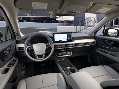 New 2026 Lincoln Corsair Reserve image 9