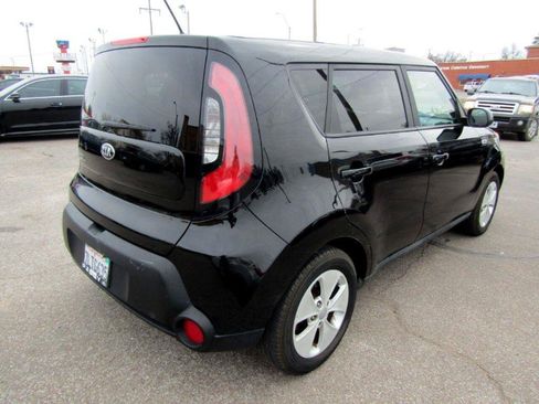 Used 2016 Kia Soul FWD image 7