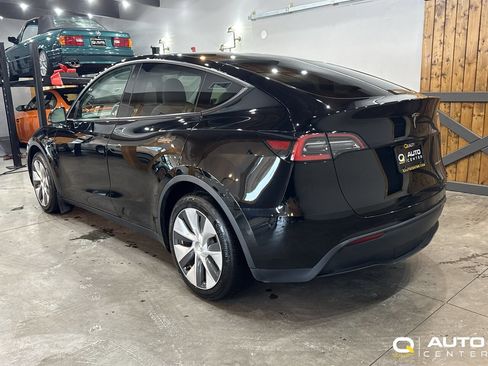 Used 2021 Tesla Model Y Long Range image 4
