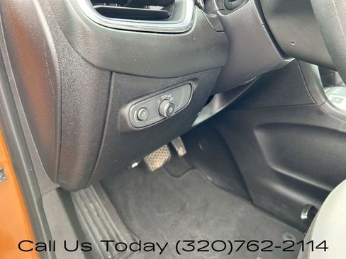 Used 2018 Chevrolet Equinox LS image 13