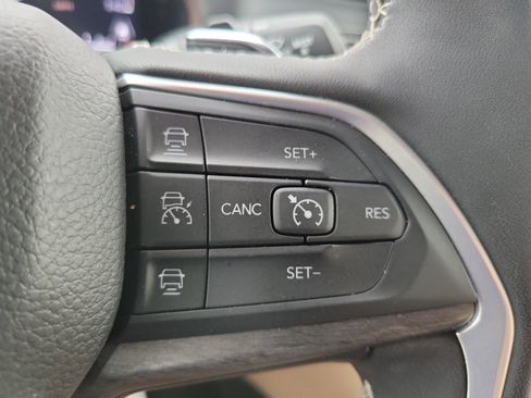 Used 2024 Jeep Grand Cherokee Limited w/ Trailer Tow Package AWD/4WD image 20