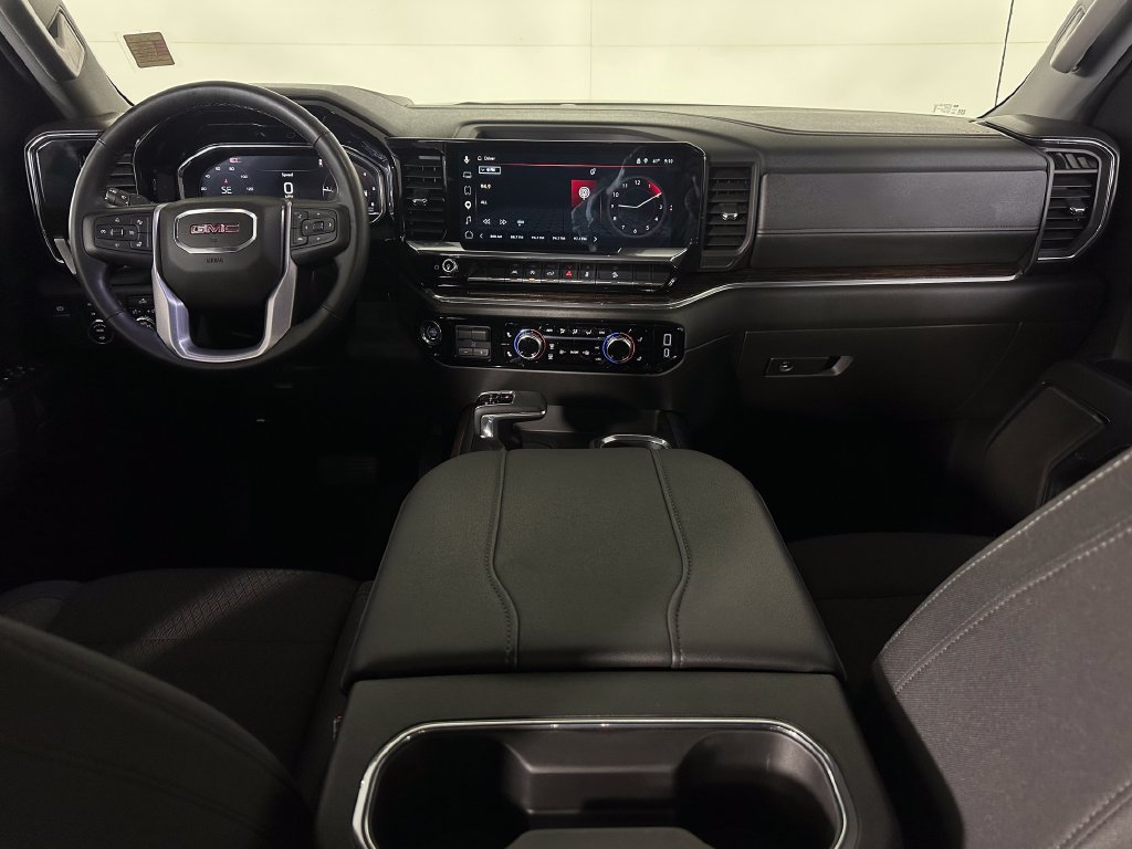 Used 2025 GMC Sierra 1500 Elevation AWD/4WD image 10