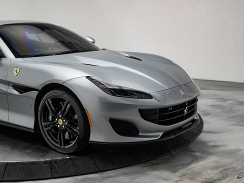 Used 2019 Ferrari Portofino image 36