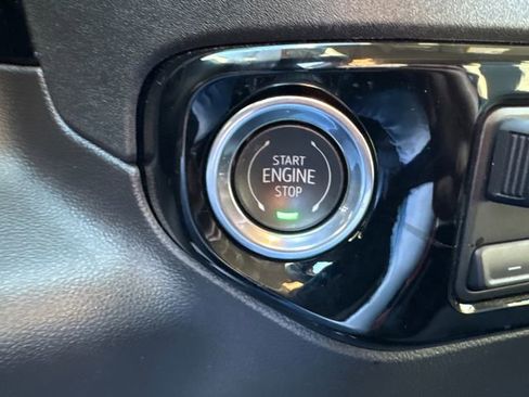 Used 2025 GMC Sierra 1500 Elevation image 29