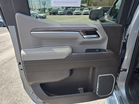 Used 2023 Chevrolet Silverado 1500 LT w/ Safety Package AWD/4WD image 30