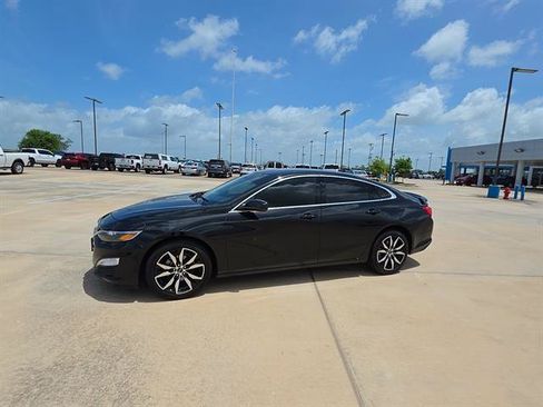Used 2024 Chevrolet Malibu RS FWD image 2
