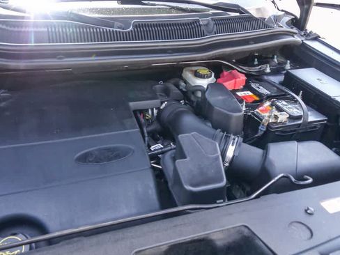 Used 2017 Ford Explorer Limited w/ Equipment Group 301A FWD image 26