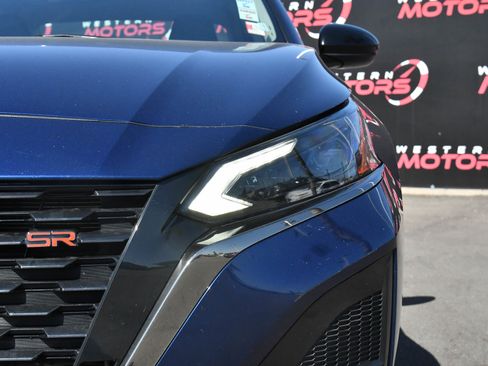 Used 2024 Nissan Altima 2.5 SR FWD image 11