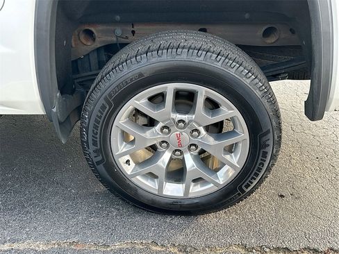 Used 2018 GMC Sierra 1500 SLT image 24