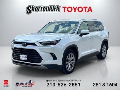 Used 2024 Toyota Grand Highlander FWD