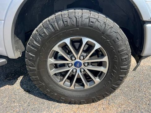 Used 2018 Ford F150 XLT w/ Equipment Group 302A Luxury AWD/4WD image 7
