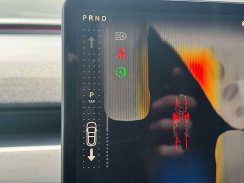 Used 2024 Tesla Model 3 Standard Range RWD image 31