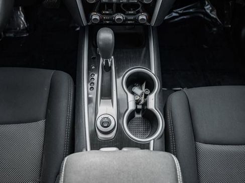 Used 2017 Nissan Pathfinder S image 24