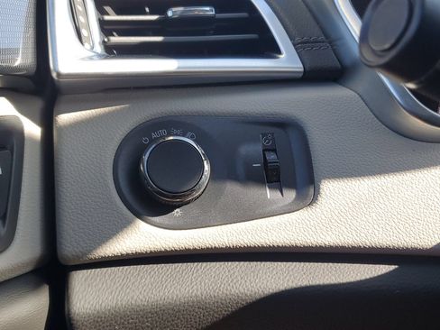 Used 2015 Cadillac SRX FWD image 23